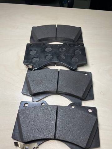 TOYOTA 044650C020 Передние тормозные колодки в наличии Черновцы