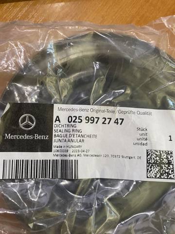 MERCEDES 0259972747 Сальник редуктора заднего моста в наличии Харьков