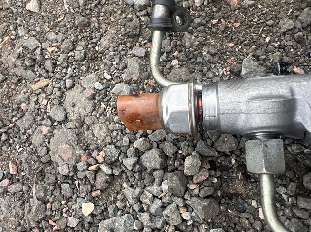 Датчик давления топлива 03L906051 VAG