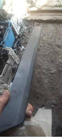 VAG 3C0854950 Накладка двери задней правой в наличии Чернигов