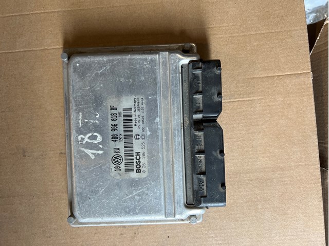 Компьютер двигателя 4B0906018BF VAG