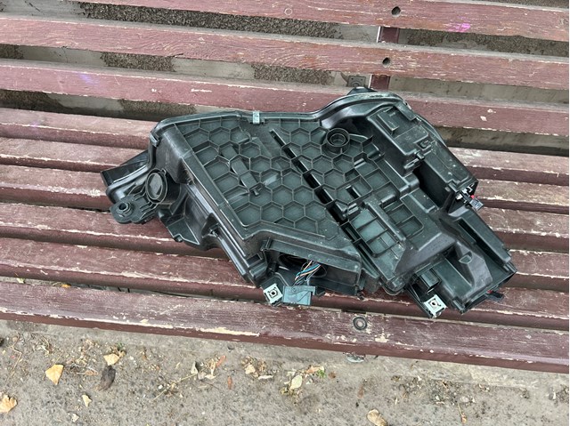 4KE941039 VAG Левая фара купить в Тернополь