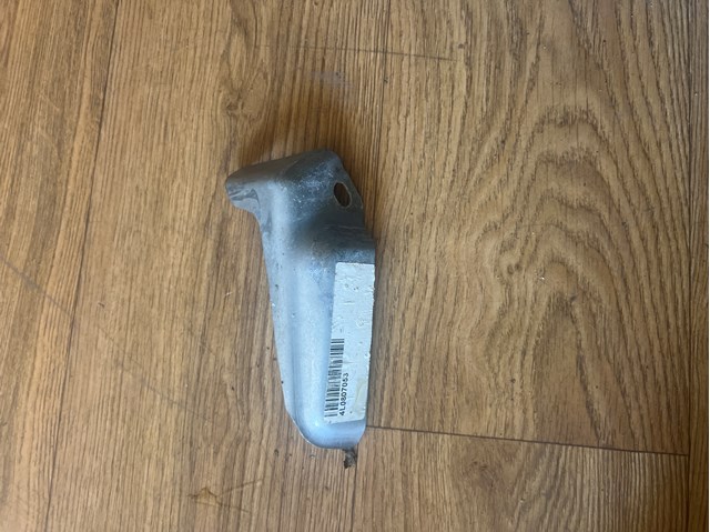 Крепление бампера 4L0807053 VAG