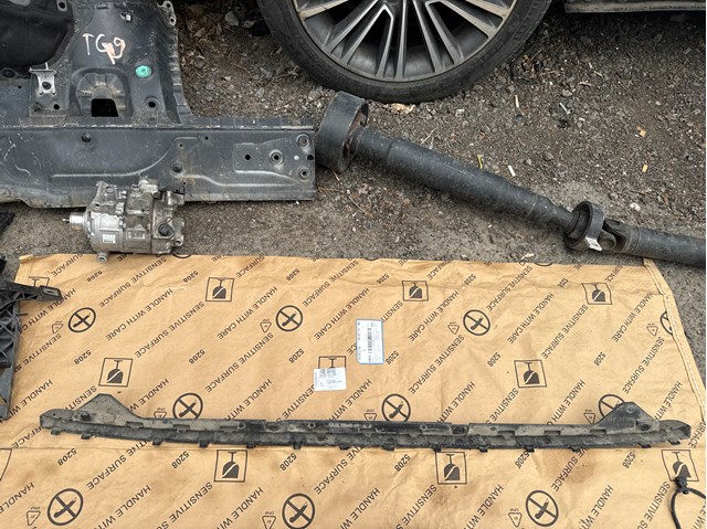 Фартук заднего бампера 4M0807541 VAG