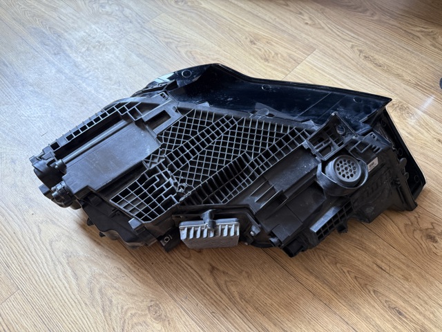 4M0941086C VAG купить в Одесса