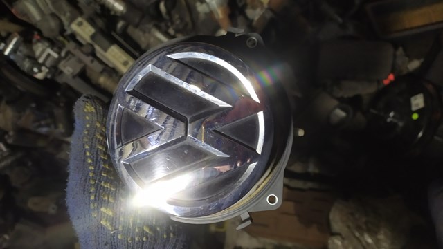 Кнопка привода замка третей/пятой двери 5GM827469C VAG