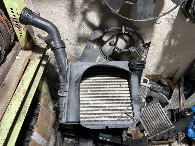 Радиатор интеркуллера 7L0145803A VAG