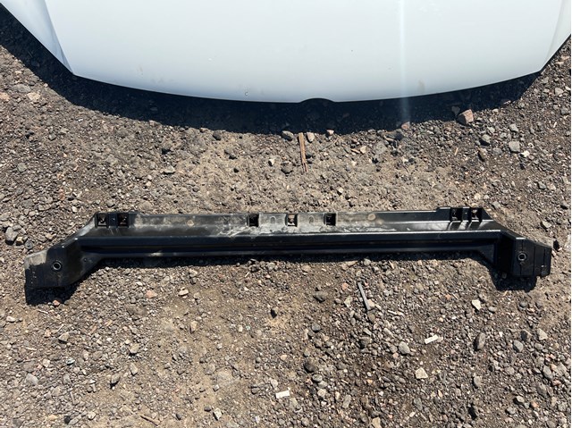 Балка под радиатор нижняя 7P0805551 VAG