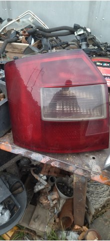 Задний левый стоп 8E9945095 VAG