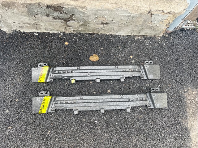 Наполнитель бампера переднего 8T0807550E VAG