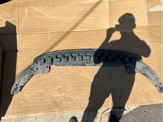 Защитная губа бампера переднего 8V3807233 VAG