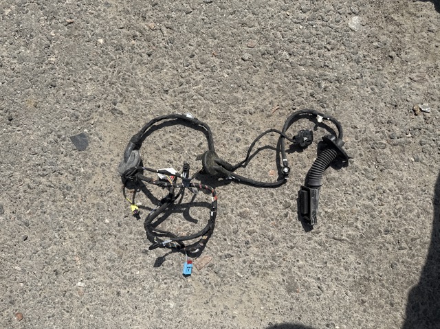 Электропроводка передней двери 8V4971030 VAG