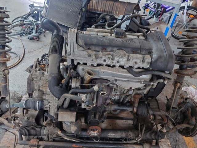 VOLVO 36050496 Двигатель в сборе в наличии Киев