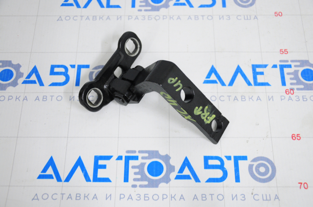 31424592 VOLVO Петля двери передней правой купить в Чернигов