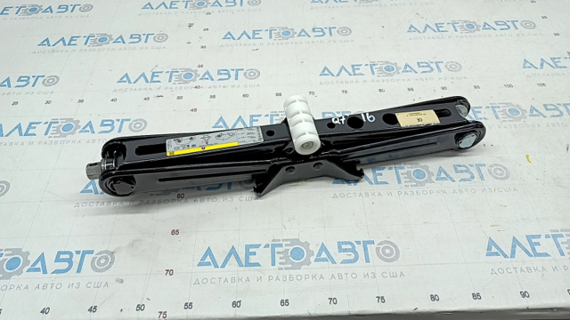 4M0011031C VAG домкрат