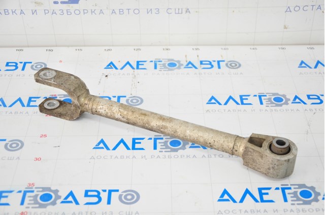 551A01MA0D Nissan рычаг задней подвески поперечный