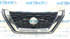 Решетка радиатора grill в сборе nissan rogue 21-23 под камеру japan built, песок, тычка 623106RA0B