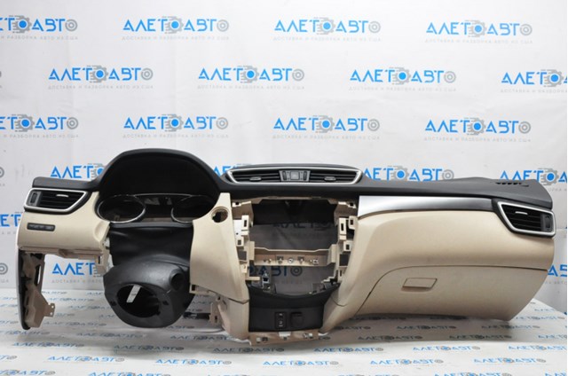 Торпедо передняя панель с airbag nissan rogue 14-20 беж, с бардачком без накладки, царапины 682006FL0A