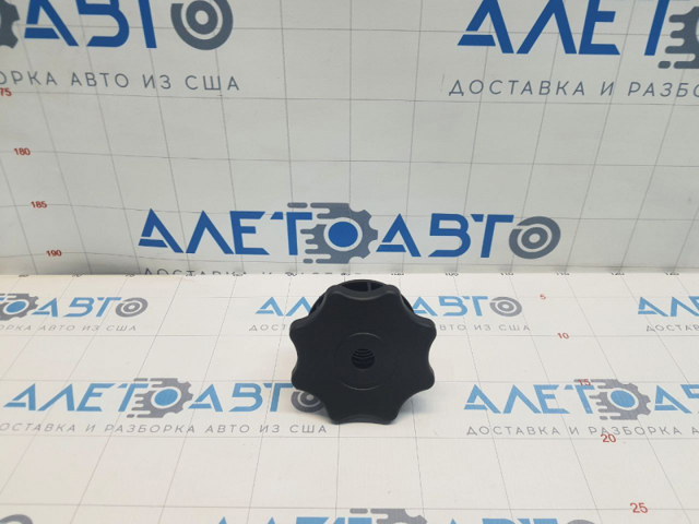 VAG 8K0803899 Болт в наличии Украина