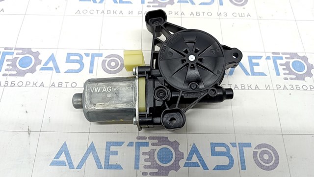 Мотор стеклоподъемник передний правый audi a4 b9 17- 8W0959802