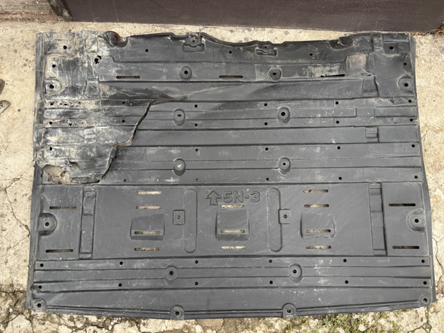 748N25SN0A NISSAN Защита днища, средняя часть купить в Тернополь