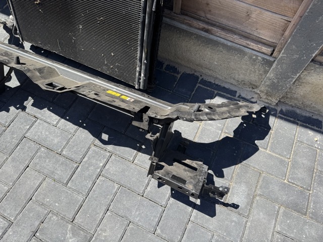 LR075358 Радиатор кондиционера купить Полтава