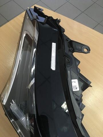 8118548C50 TOYOTA Левая фара купить в Черновцы
