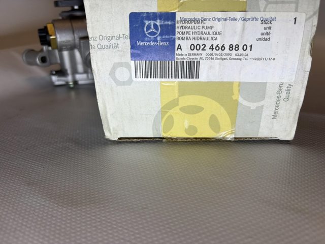 Насос рулевого механизма A0024668801 MERCEDES