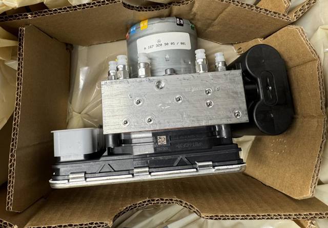 MERCEDES A1673209005 Блок управления пневмоподвеской в наличии Сумы