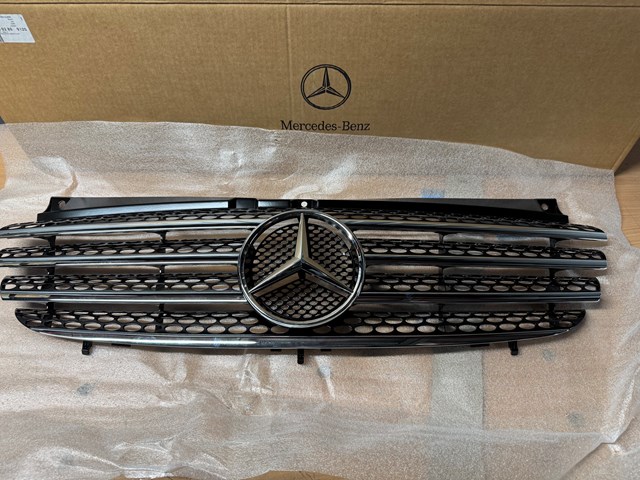 A63988002859120 MERCEDES Решетка радиатора купить в Одесса