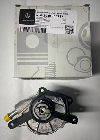 MERCEDES A642230076580 Вакуумный насос в наличии Чернигов