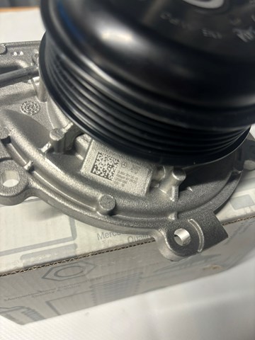 Насос системы охлаждения A6542010010 MERCEDES