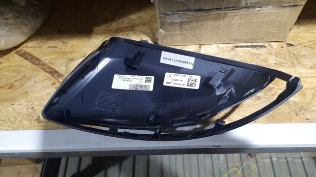 Накладка/крышка зеркала заднего вида, правая 09981102009999 MERCEDES
