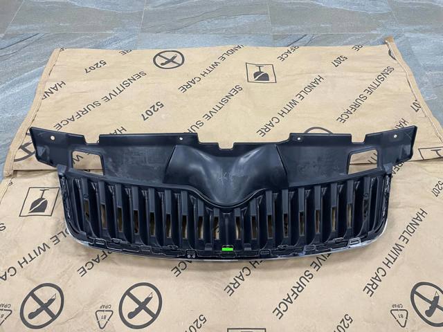 5J0853668C Решетка радиатора купить Павлоград