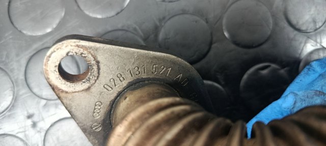 Патрубок системы рециркуляции ОГ 028131521AD VAG