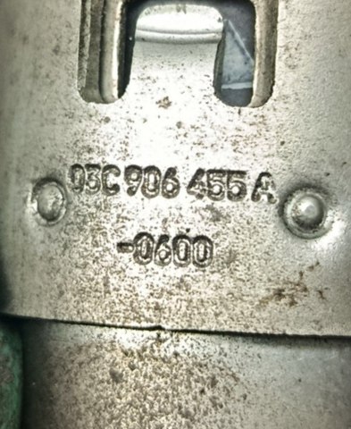Клапан электромагнитный положения распредвала 03C906455A VAG