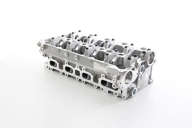 Головка блока в сборе c распредвалами 1005A560 MARKET (OEM)