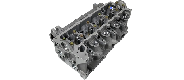 Головка блока цилиндров 110415795R MARKET (OEM)