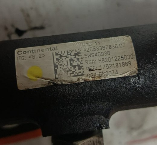 RENAULT 175218188R Распределитель топлива (рампа) в наличии Николаев