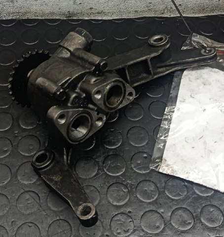 Маслонасос 261004A000 HYUNDAI