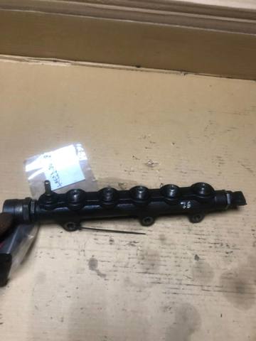 Распределитель топлива (рампа) 8200661279 RENAULT