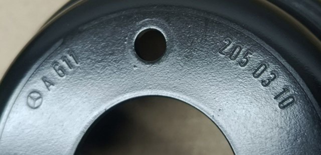 Шкив помпы водяного насоса A6112050310 MERCEDES
