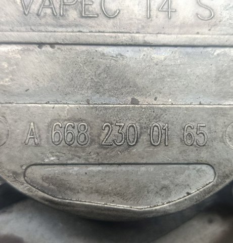 Механический вакуумный насос A6682300165 MERCEDES