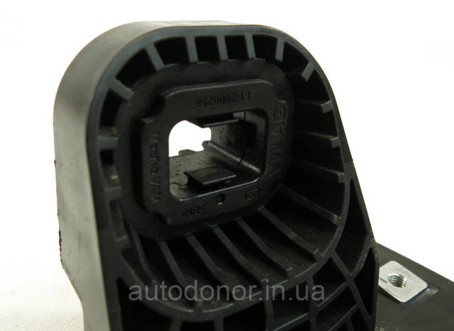 VAG 1EA121367H Кронштейн радиатора нижний в наличии Ирпень