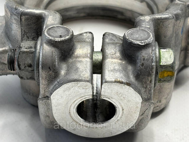 NISSAN 400145MR0B Цапфа передняя правая в наличии Ровно