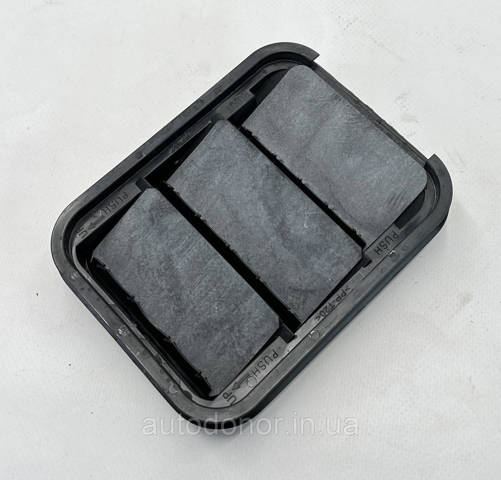 NISSAN 768046RS1A в наличии Николаев