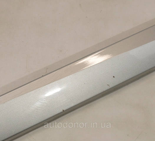 NISSAN 768505SA0H Накладка (молдинг) порога наружная правая в наличии Ровно