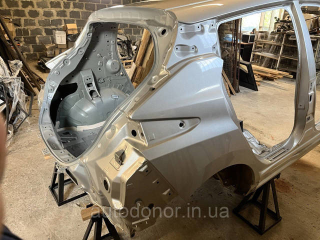 NISSAN 781125SA0A Крыло заднее правое в наличии Николаев
