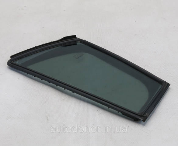 822205SF1A NISSAN Стекло-форточка двери задней правой купить в Ирпень
