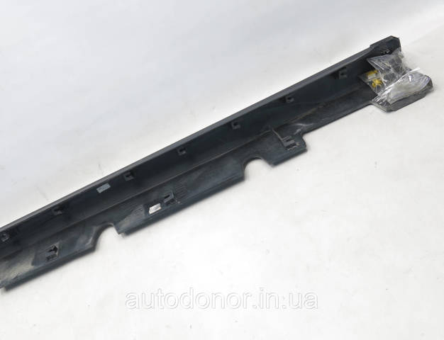 87752K4000PGY HYUNDAI Накладка (молдинг) порога наружная правая купить в Николаев
